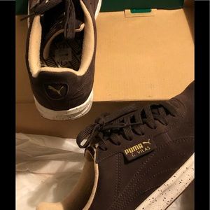 Men’s G. Villa sueded Pumas